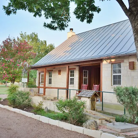 Gruene Cottages-2